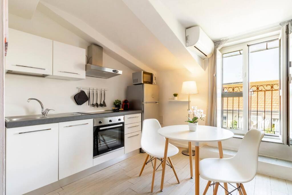 Centro Deluxe Suite Con Wi-Fi E Netflix Torino Eksteriør billede